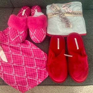 Brand new VS pajama bundle